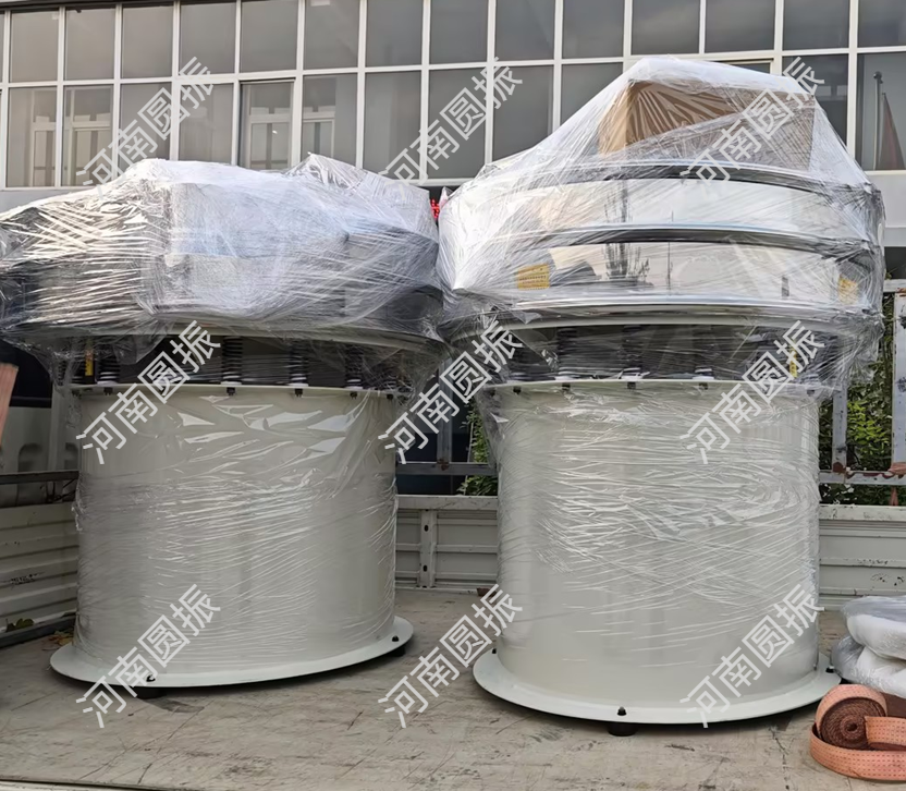 湖北省2臺1200超聲波振動(dòng)篩-發(fā)貨